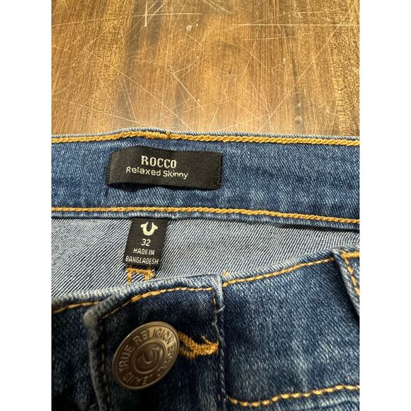 NWT!! True Religion Jeans, ROCCO Relaxed Skinny W32 x 32 Inseam - Picture 6 of 14